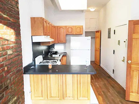 Rented by Jeffrey Mosczyc, LREB | media 10