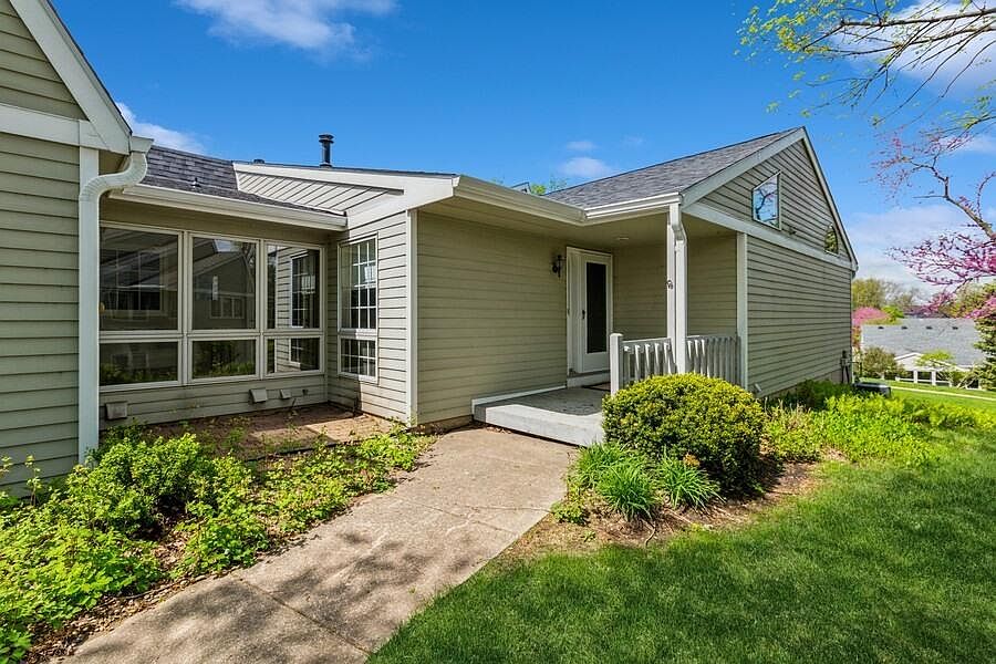 1st image of 3911 Stone Brooke Cir