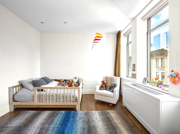 252 7th Avenue image 9 of 9