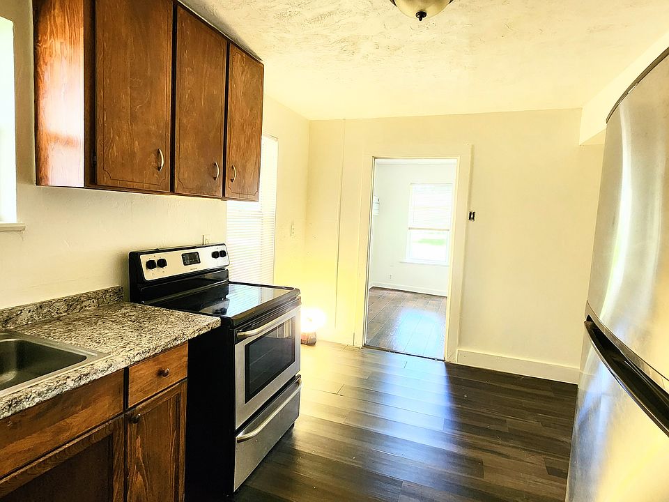 Spacious kitchen