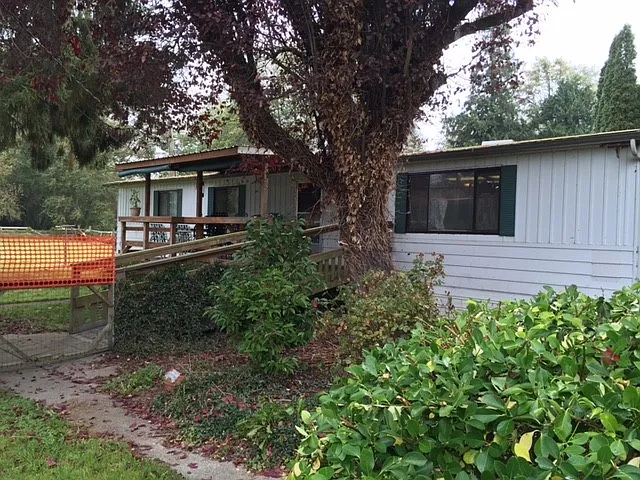 18051 W McCorquedale Rd photo 1