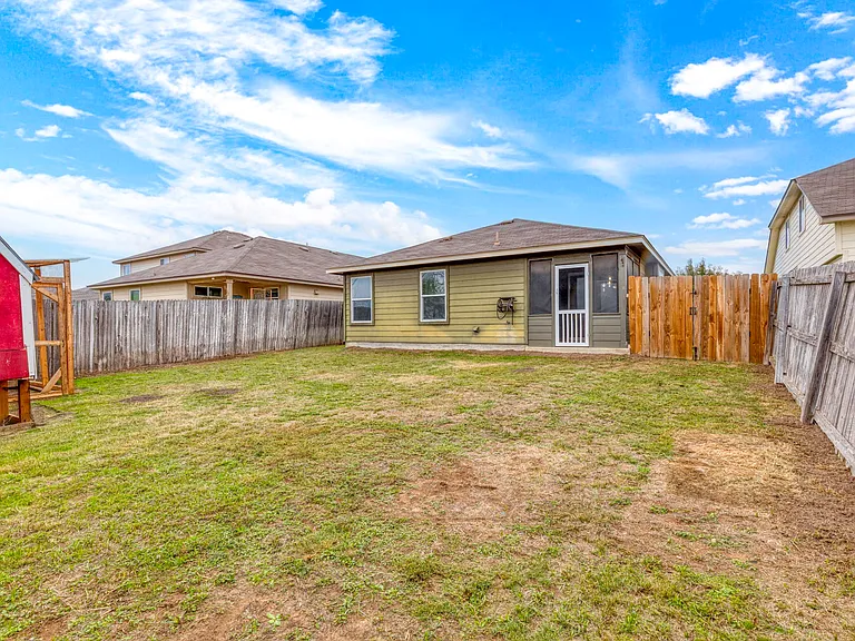 1021 Lauren St — Photo 21