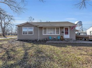 1104 N Cedar St, Ottawa, KS 66067