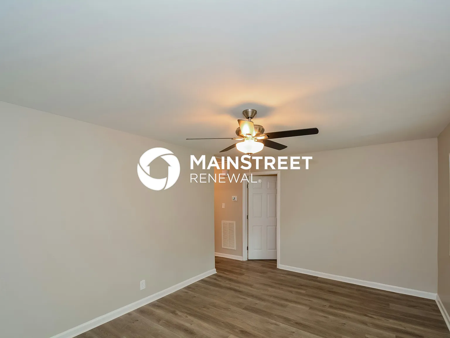 189 Lawndale Ave — Photo 2