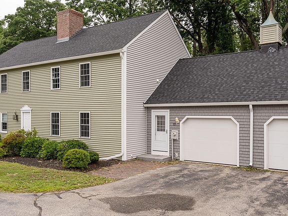 2nd image of 22 Bayberry Way #22