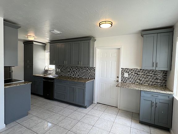 2nd image of 2012 Ardmore Rd