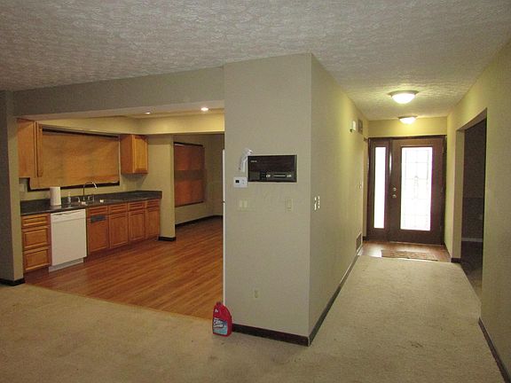 4th image of 6540 Birchview Dr N