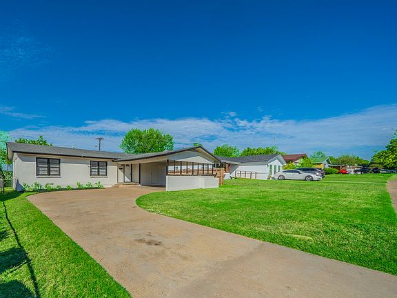 2nd image of 4147 Huckleberry Cir