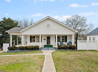 8 Park St, Ware Shoals, SC 29692