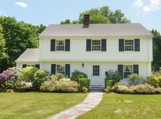 17 Putney Rd, Wellesley, MA 02481