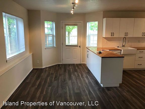 3rd image of 5515 NE 82nd Ave APT 11