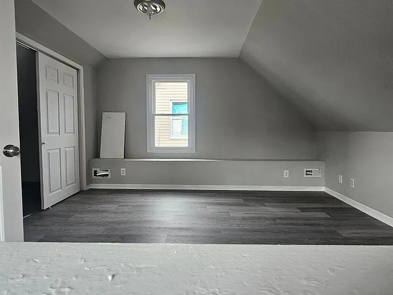 5 E McNeal St — Photo 1