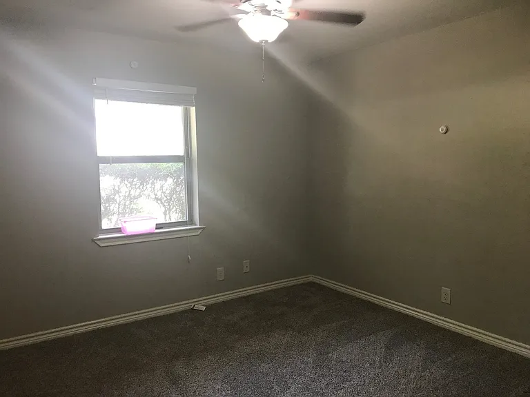 2205 Balsam St — Photo 6