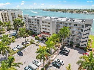 6093 Bahia Del Mar Cir APT 277, Saint Petersburg, FL 33715