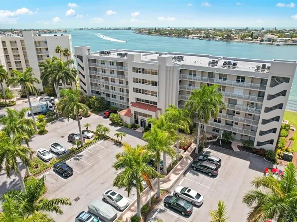 6093 Bahia Del Mar Cir, Saint Petersburg, FL