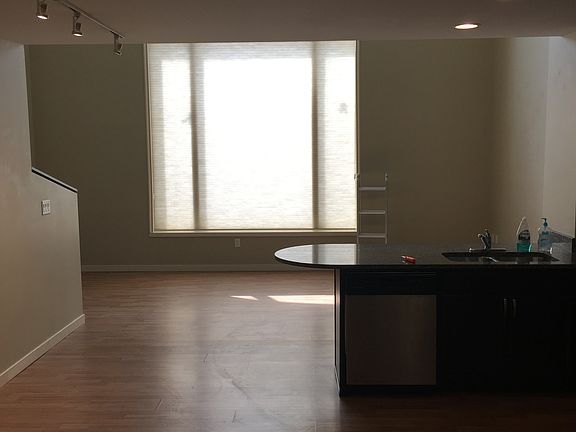 4th image of 1001 O St APT 103