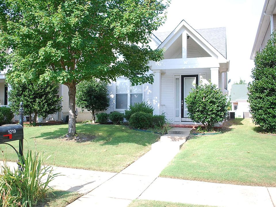 1st image of 1219 Island Pl E