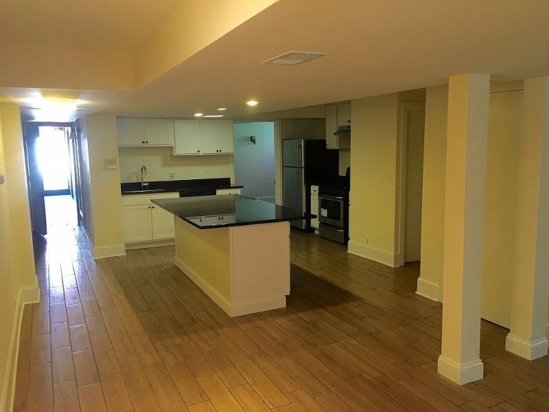2nd image of 3724 N Sheffield Ave #Garden