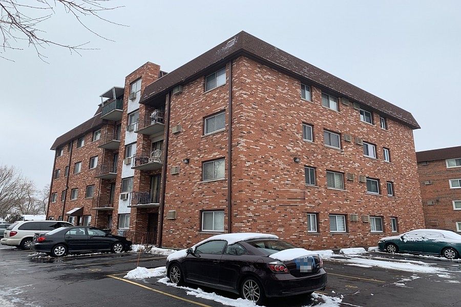 2nd image of 7110 W 93rd Pl APT 4B