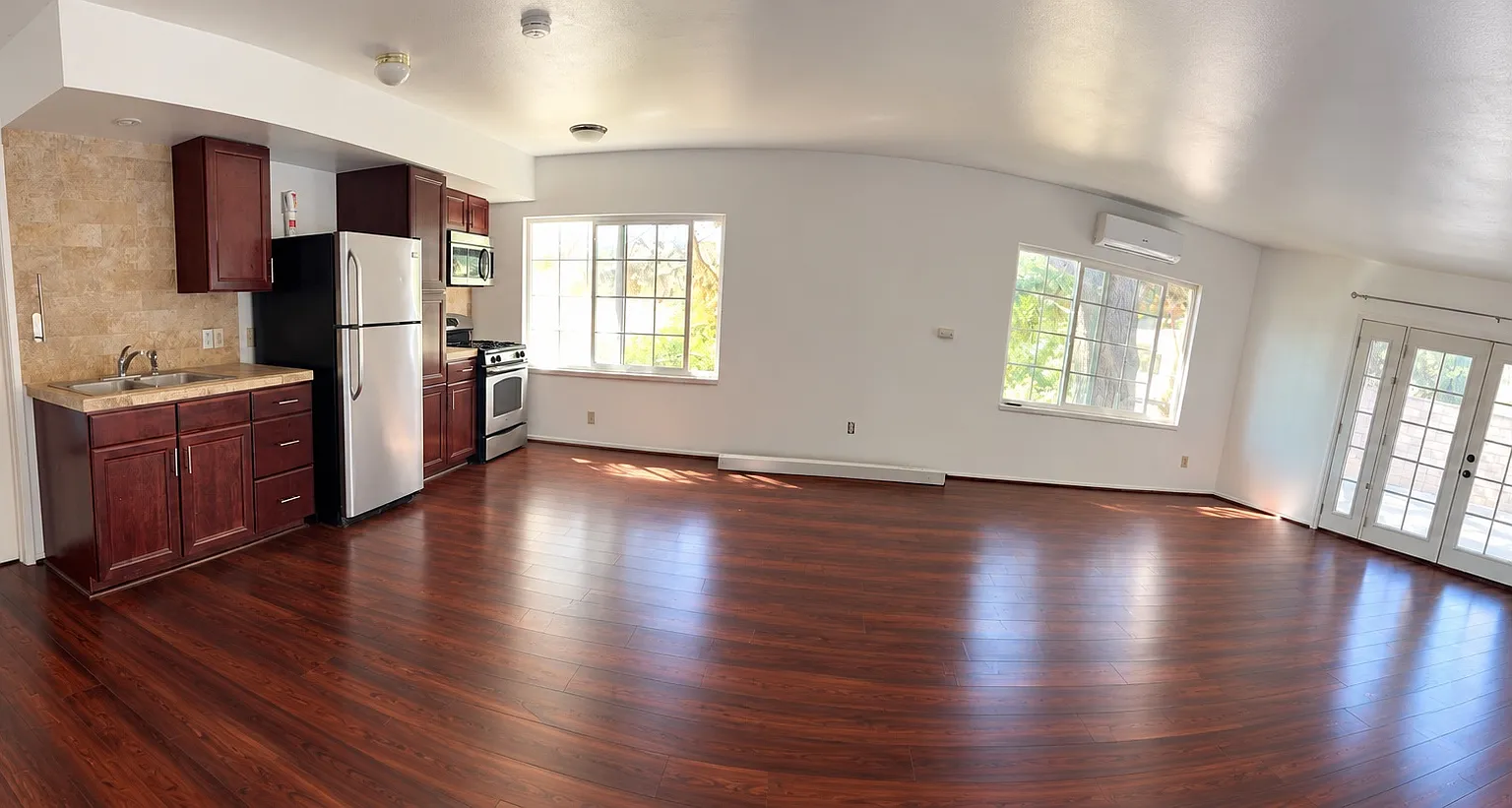 Luray Cir, Simi Valley — Photo 3