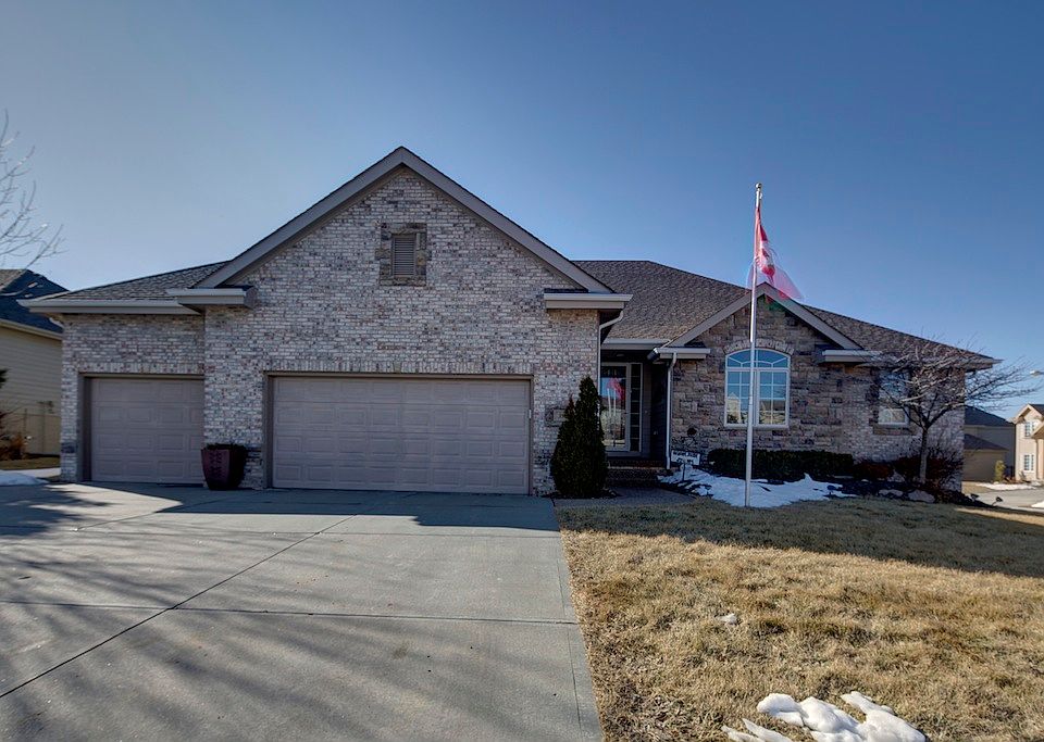 1st image of 3906 S 192nd Ave