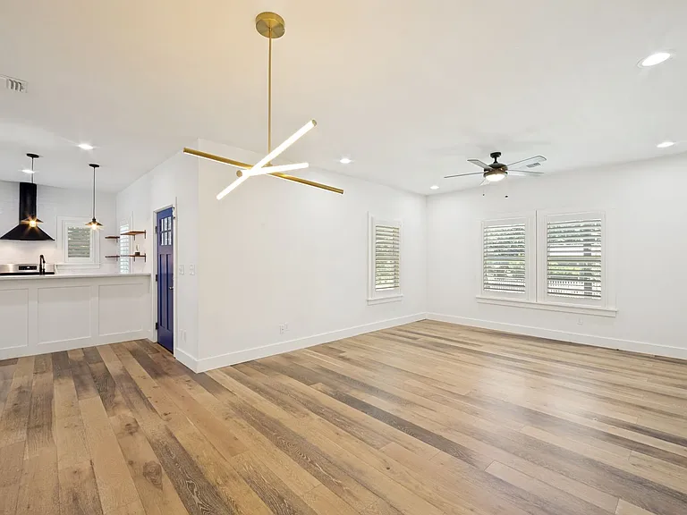 737 E Magnolia Ave — Photo 10