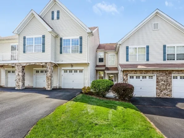 411 Boulder Ridge Dr, Randolph Twp., NJ 07869