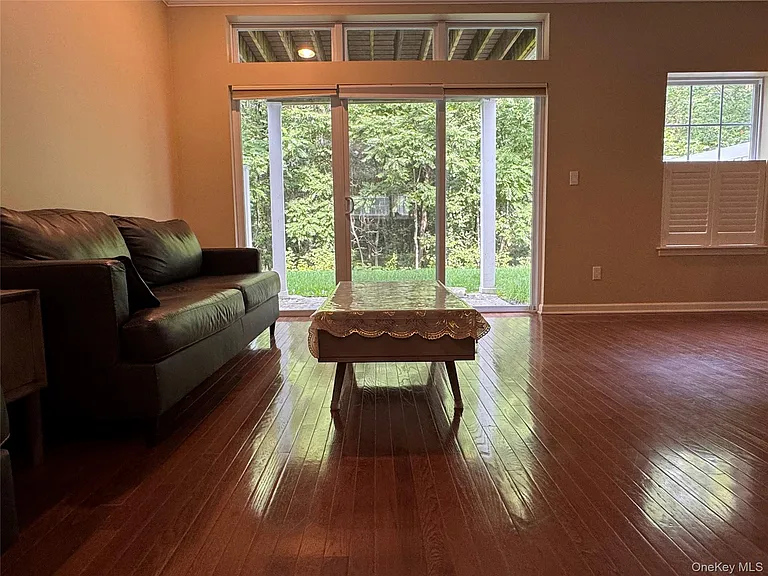 54 Fairways Dr — Photo 12