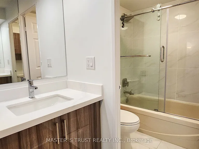 195 Saint Patrick St #404B — Photo 33