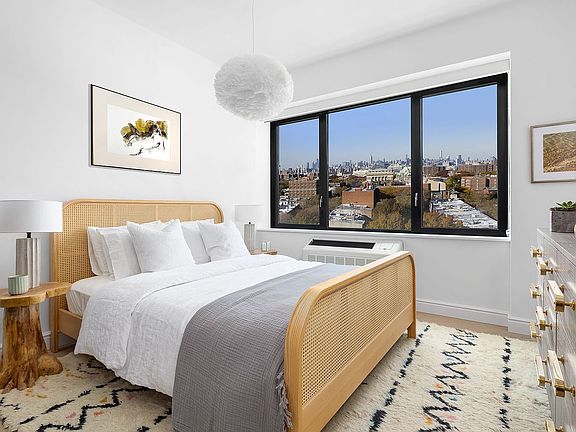 3rd image of 475 Clermont Ave #305