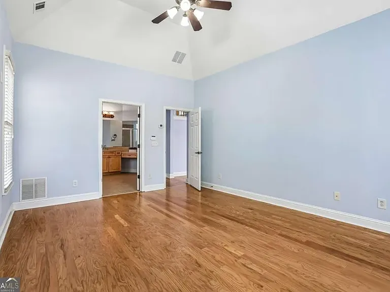 810 Freedom Way — Photo 22