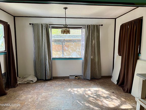 5th image of 727 Balzar Cir