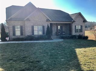 101 Kreeger Ct, King, NC 27021