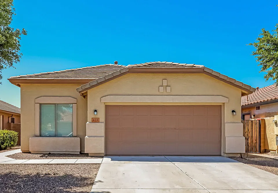 439 W Holstein Trl