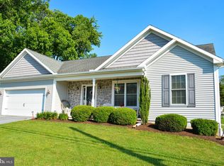 188 Akron Rd, Ephrata, PA 17522