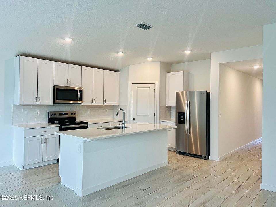 2nd image of 9646 CYPRESS MEADOWS Road