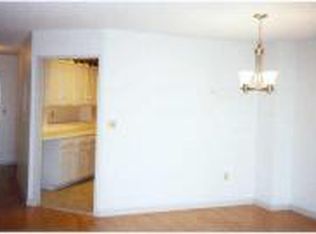 415 Harmon Cv, Secaucus, NJ 07094