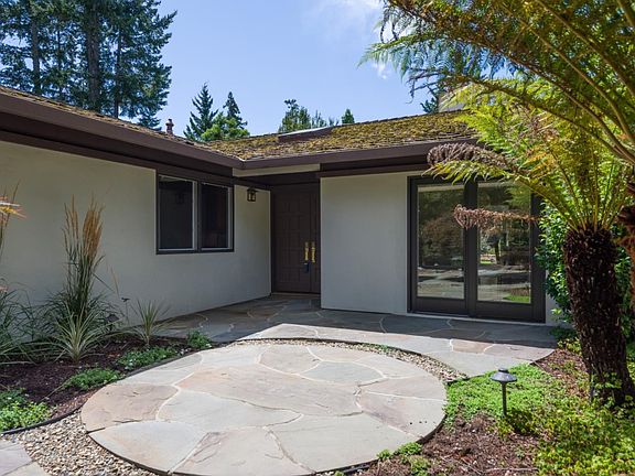 4th image of 25 Morse Ln
