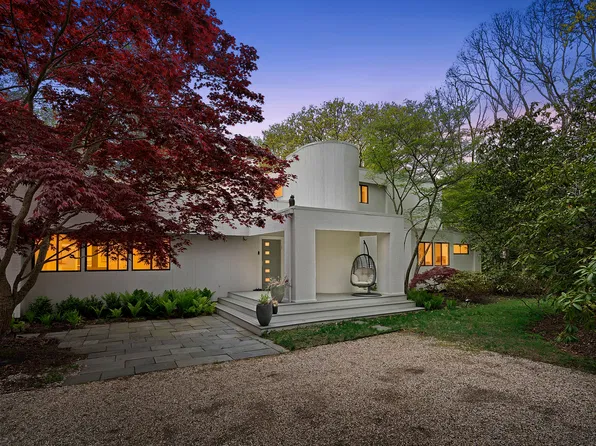 6 Wagon Ln, East Hampton, NY 11937