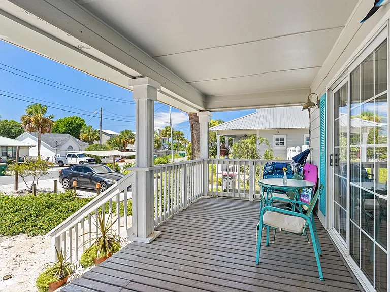 21810 Dolphin Ave — Photo 2