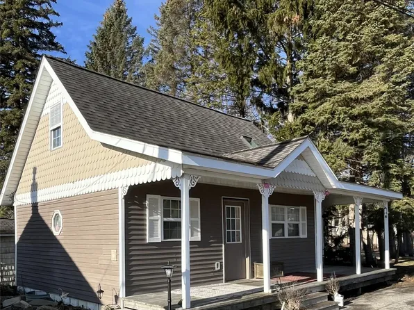 6066 River Rd, East China, MI 48054