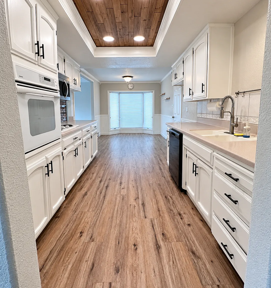 3 bed, 2016 sqft, $2,200 — Photo 3