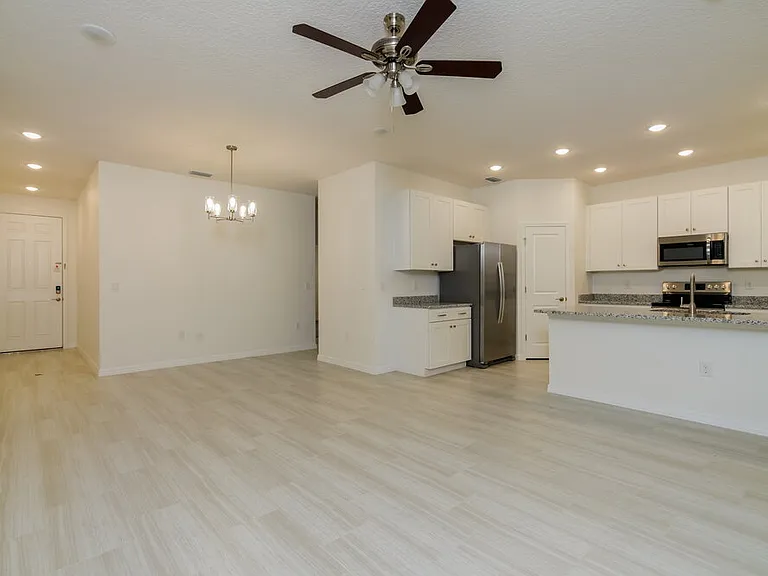 409 Bay Oak Ln — Photo 5