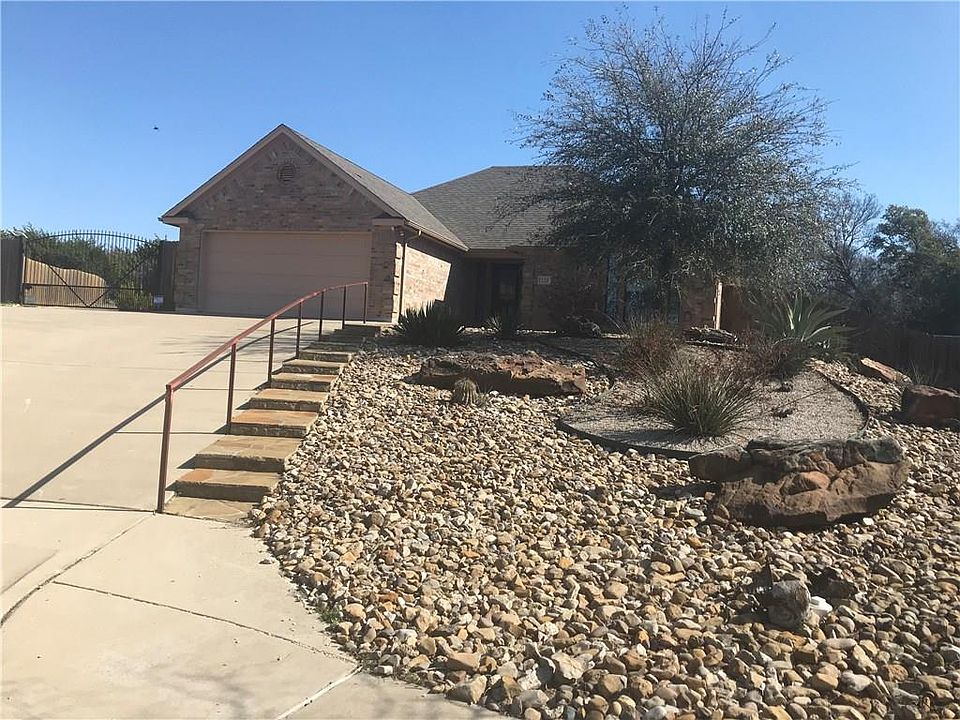 1st image of 233 Water Oak Ln