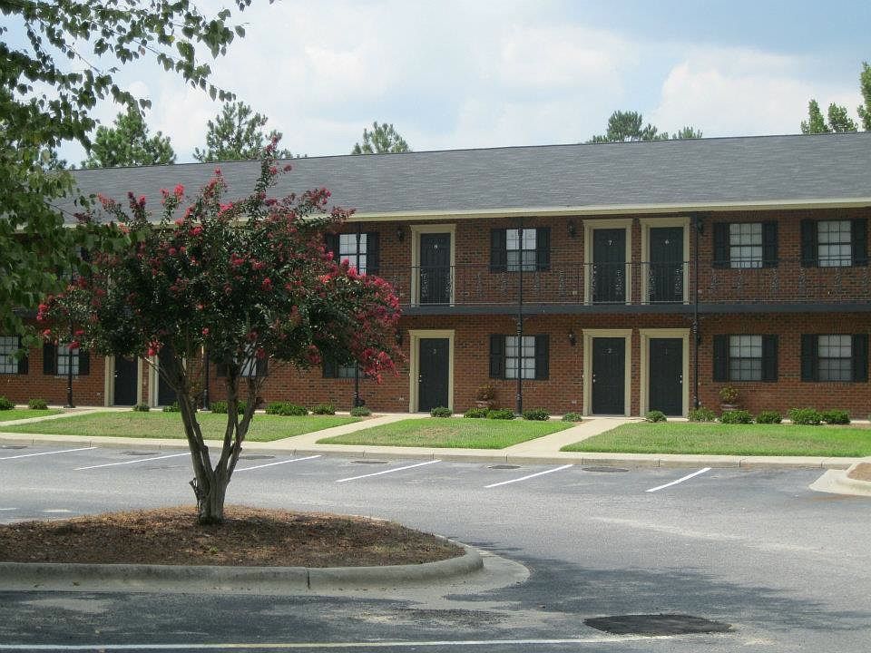 1st image of 2205 Wandsworth Dr APT 3