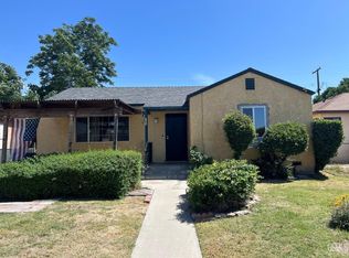 305 Tollhouse Dr, Bakersfield, CA