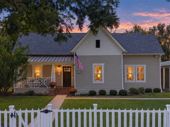 901 Oak St, McKinney, TX 75069