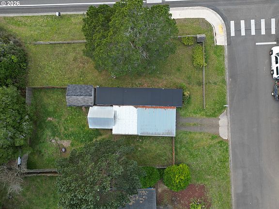 4th image of 1612 34th St