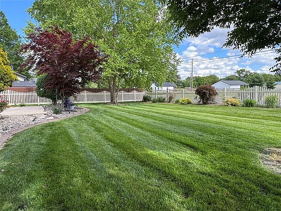 5th image of 113 Fairway Dr