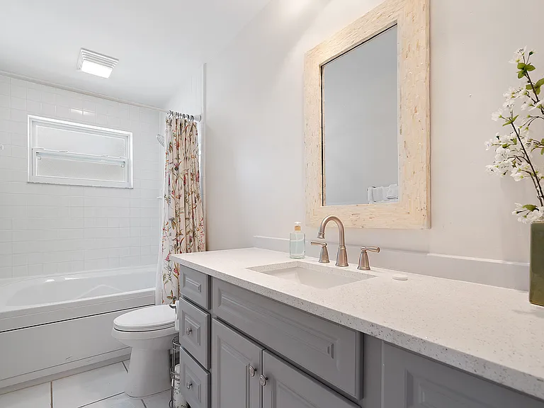 291 N Tessier Dr — Photo 37